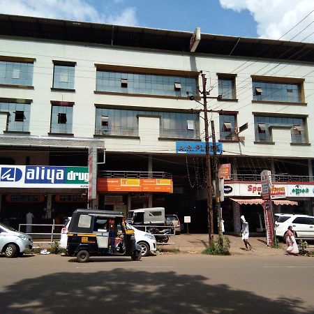 A.R.Residency Hotel Kunnamangalam Exterior photo