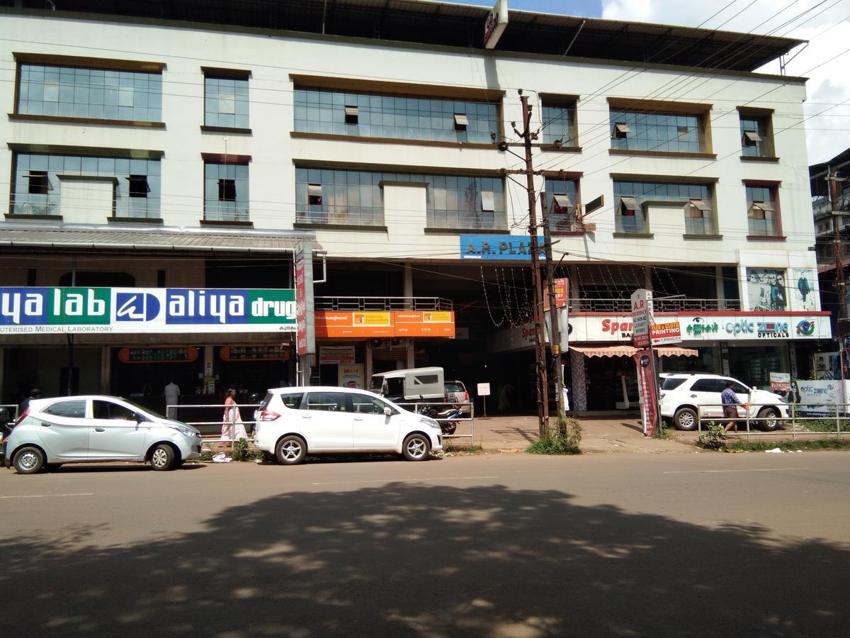 A.R.Residency Hotel Kunnamangalam Exterior photo